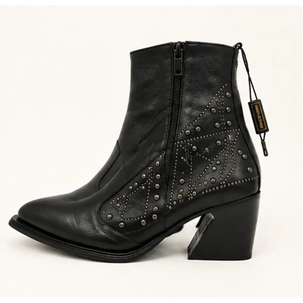 Emanuele Crasto Black Leather Studded Western Boots 40 EUR/9-9.5 US